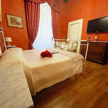 Bed and Breakfast La Boheme Лукка Экстерьер фото