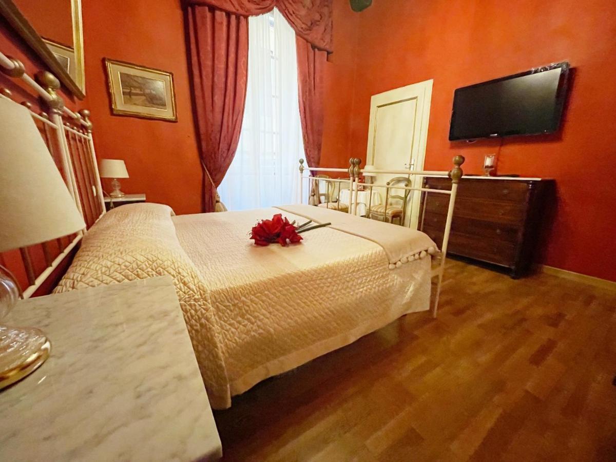 Bed and Breakfast La Boheme Лукка Экстерьер фото