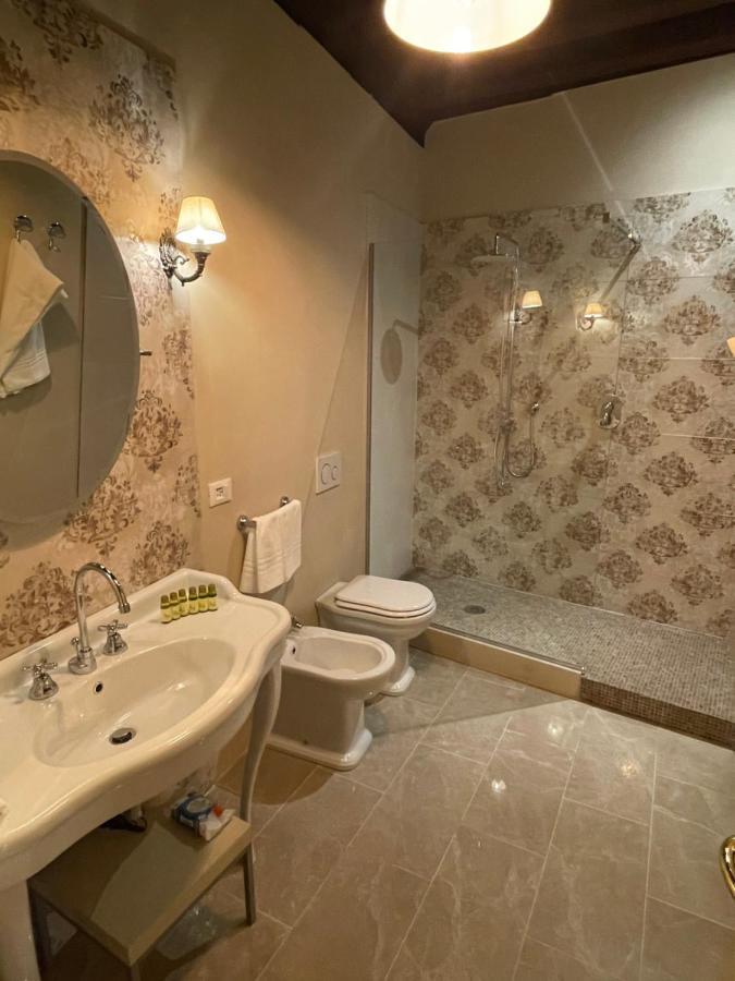 Bed and Breakfast La Boheme Лукка Экстерьер фото
