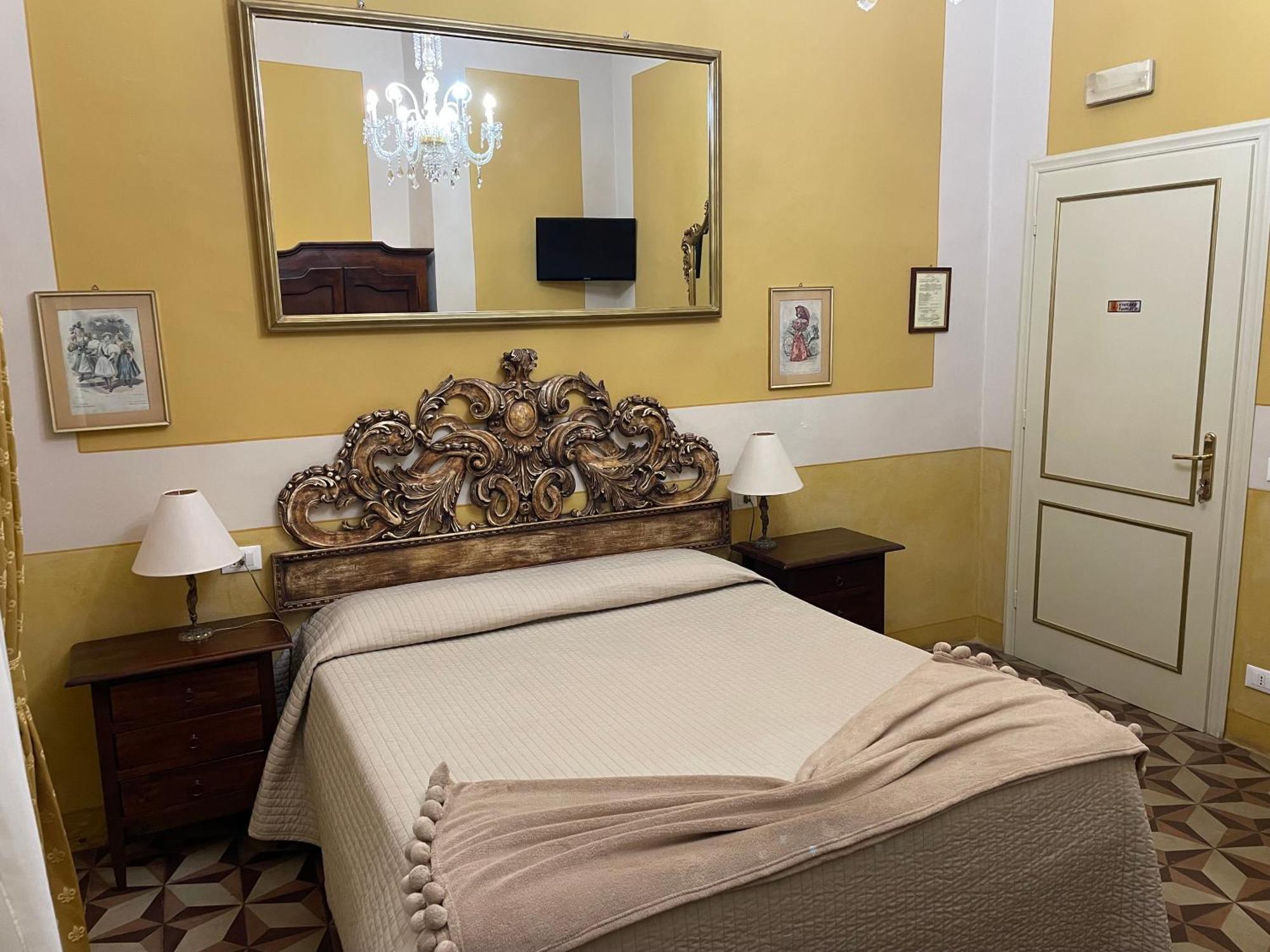 Bed and Breakfast La Boheme Лукка Экстерьер фото
