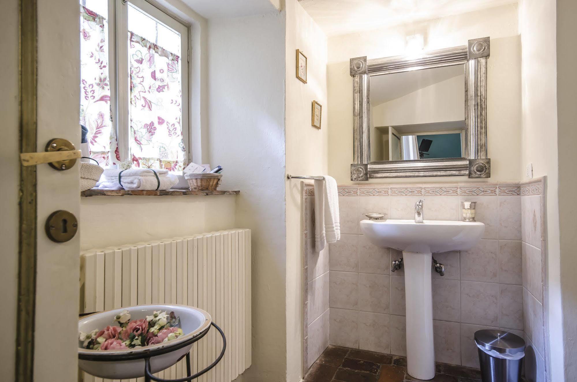 Bed and Breakfast La Boheme Лукка Экстерьер фото