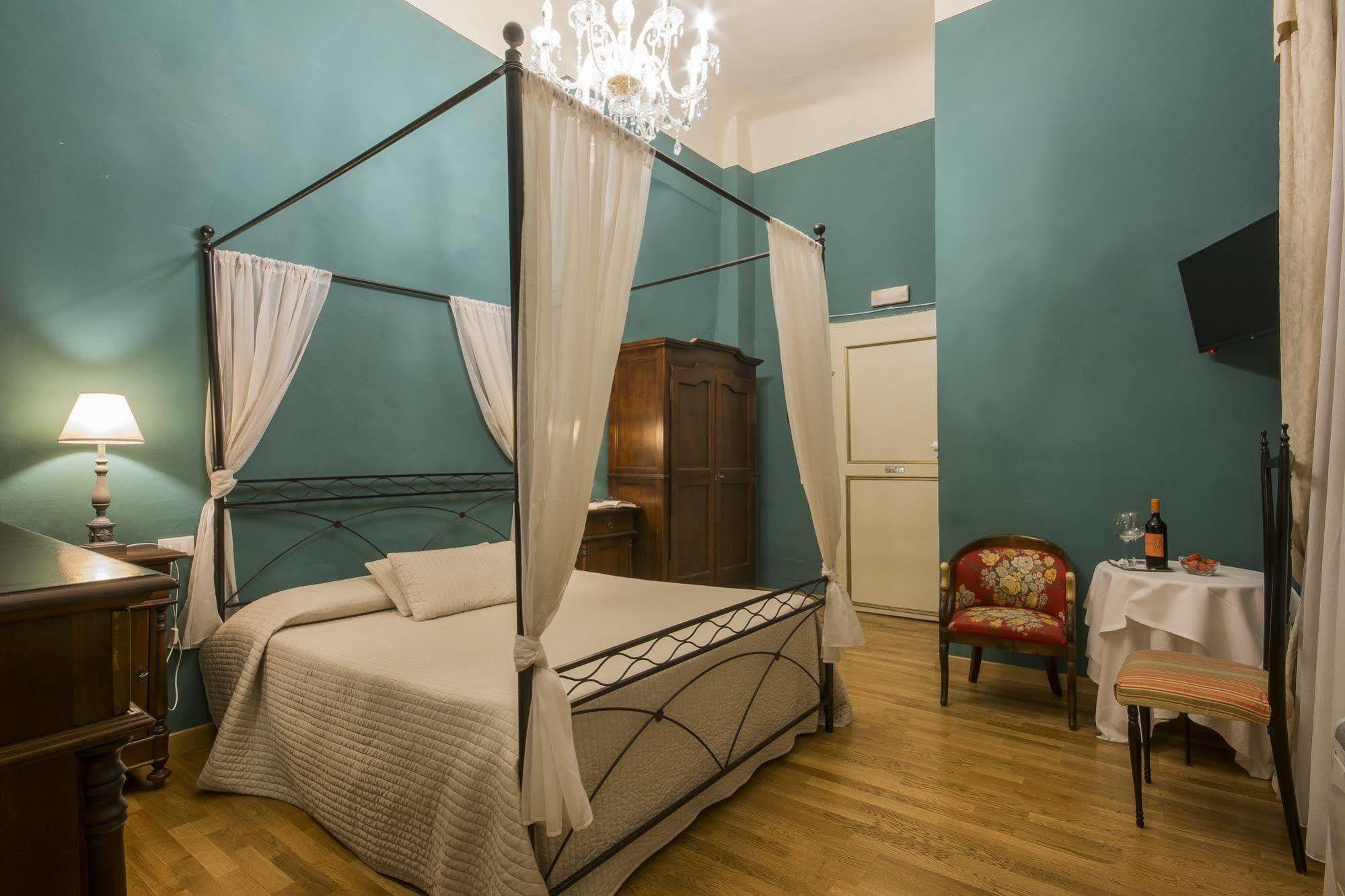 Bed and Breakfast La Boheme Лукка Экстерьер фото