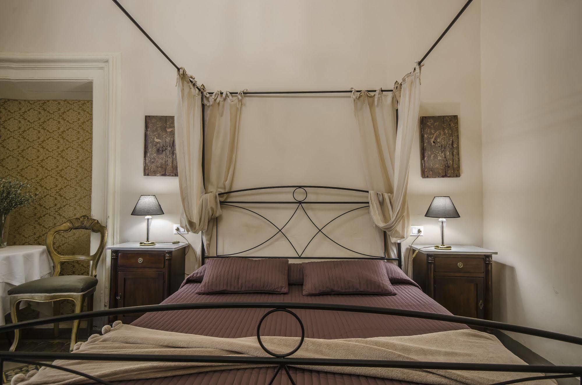 Bed and Breakfast La Boheme Лукка Экстерьер фото