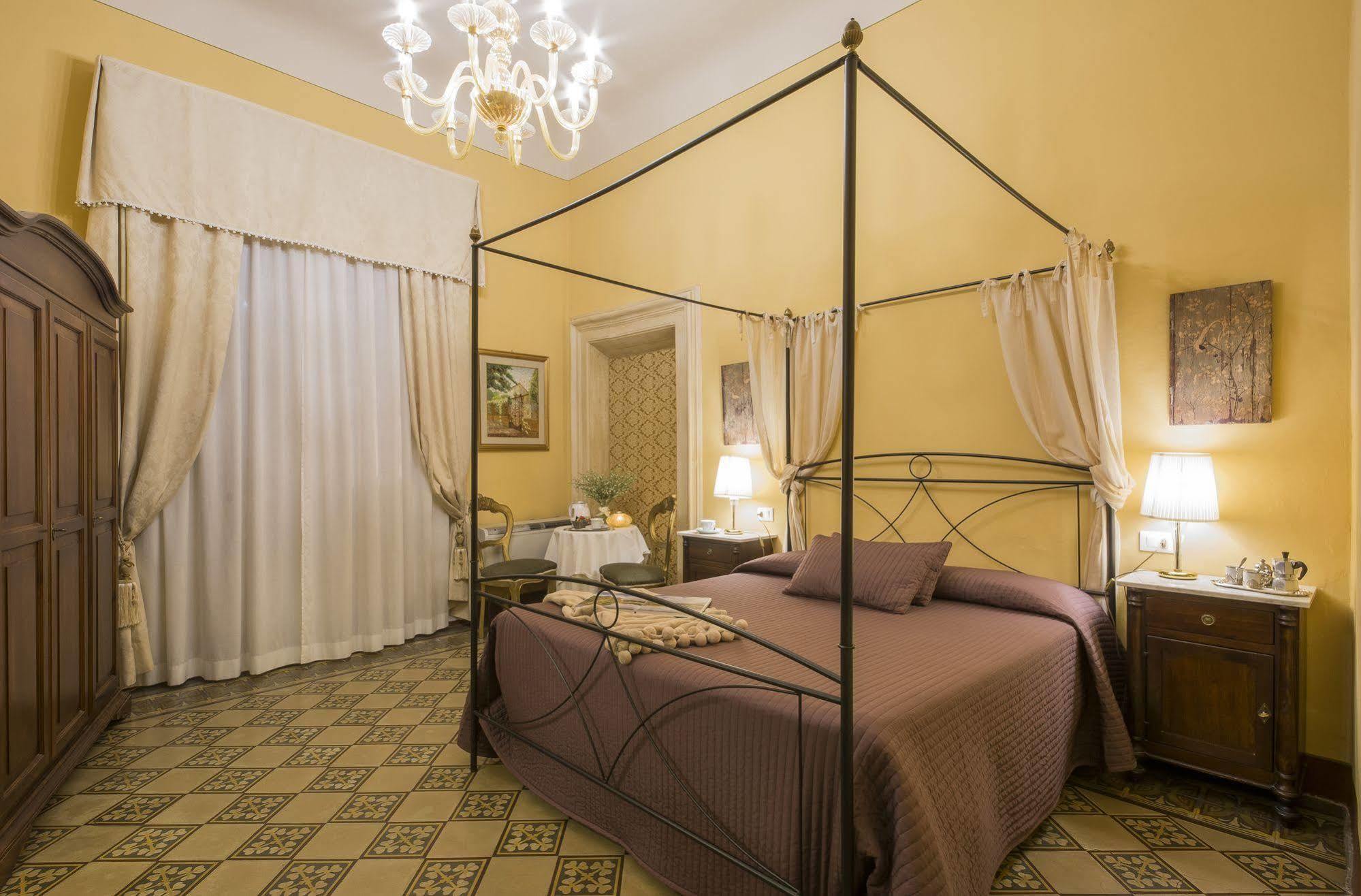 Bed and Breakfast La Boheme Лукка Экстерьер фото